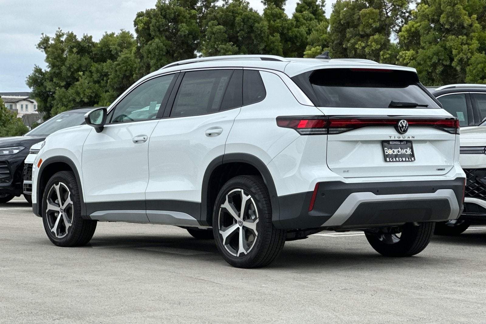 2026 Volkswagen Tiguan 2.0T SE