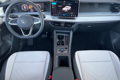 2025 Volkswagen Tiguan 2.0T SE
