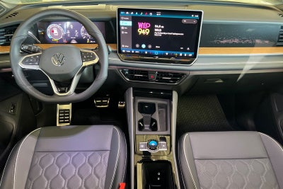 2026 Volkswagen Tiguan 2.0T SEL R-Line