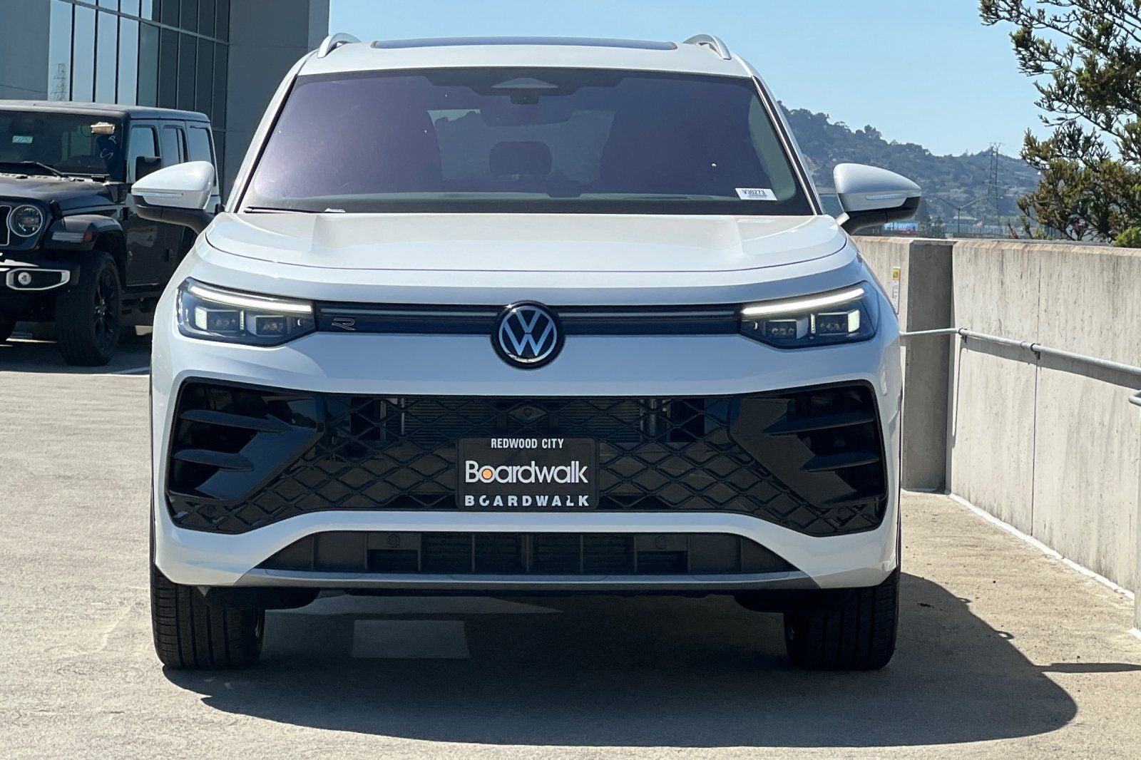 2026 Volkswagen Tiguan 2.0T SEL R-Line
