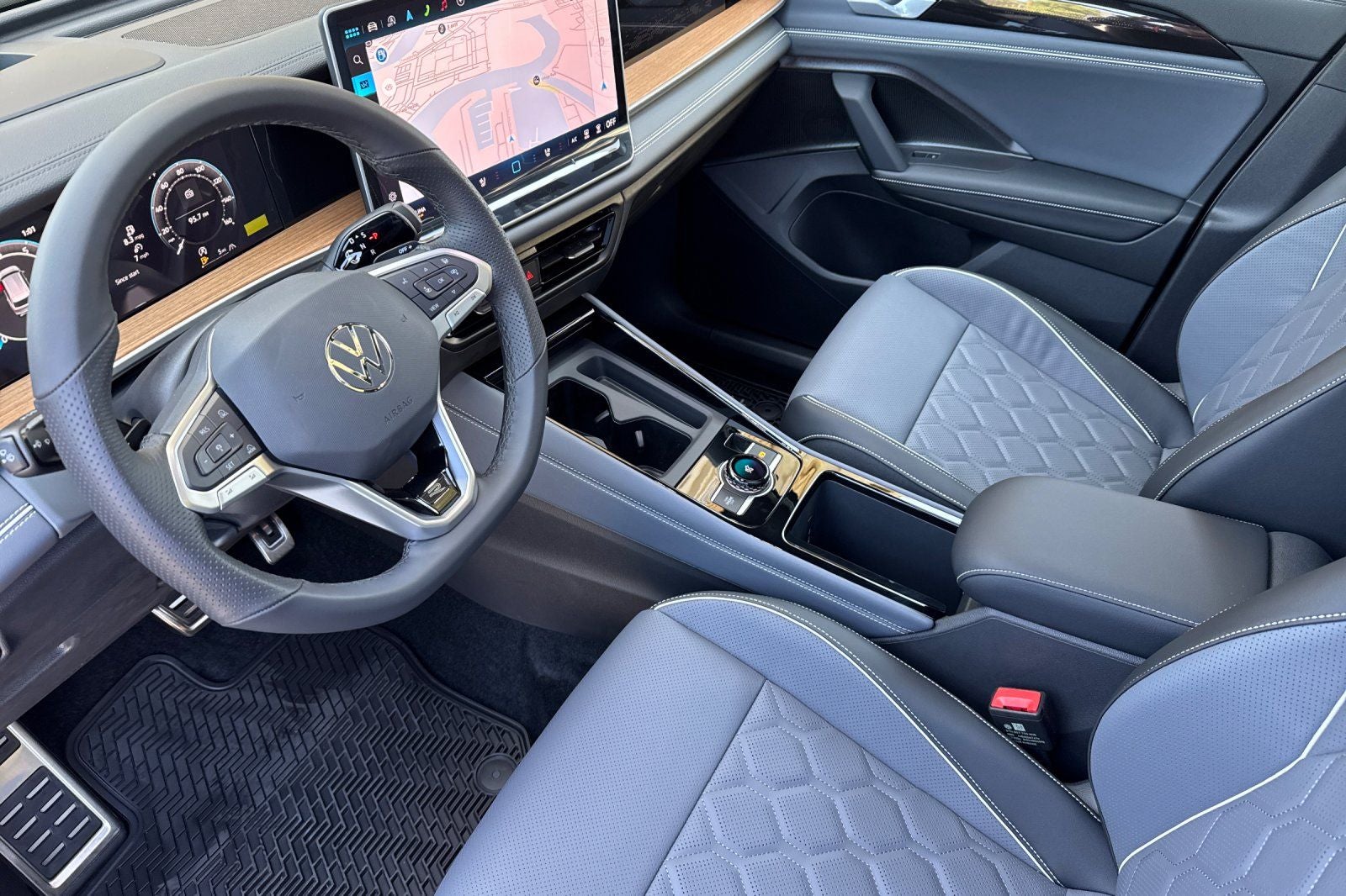 2026 Volkswagen Tiguan 2.0T SEL R-Line Turbo