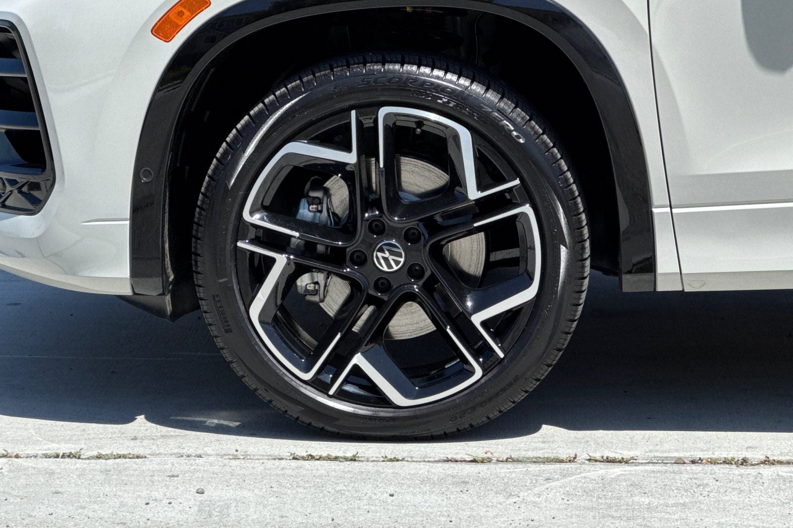 2026 Volkswagen Tiguan 2.0T SEL R-Line Turbo