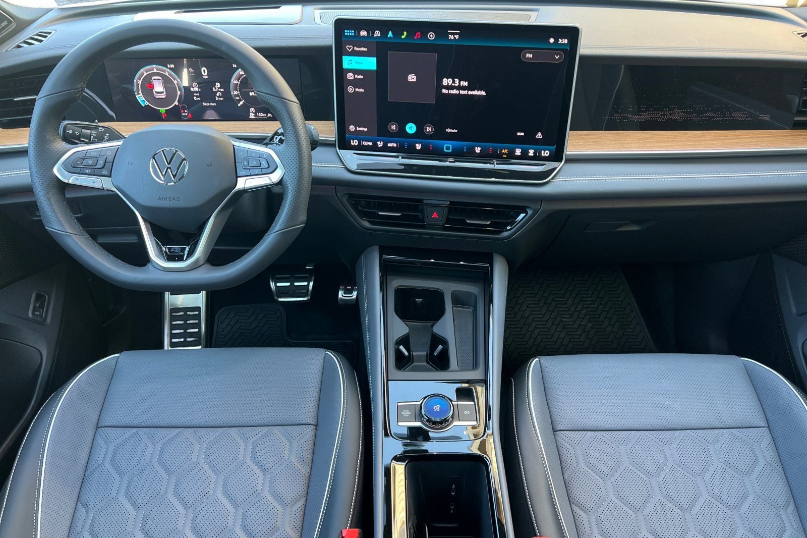 2026 Volkswagen Tiguan 2.0T SEL R-Line Turbo