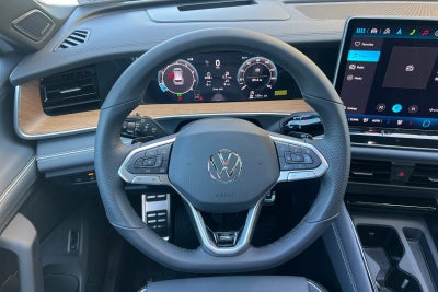 2026 Volkswagen Tiguan 2.0T SEL R-Line Turbo