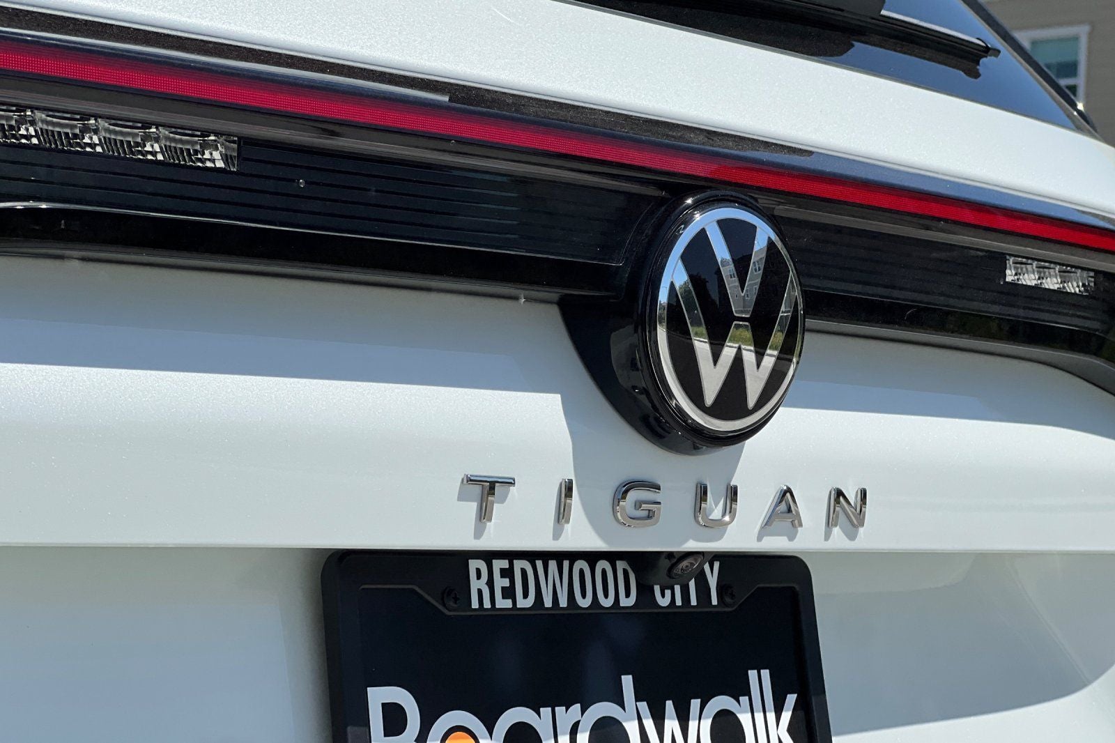 2026 Volkswagen Tiguan 2.0T SEL R-Line Turbo