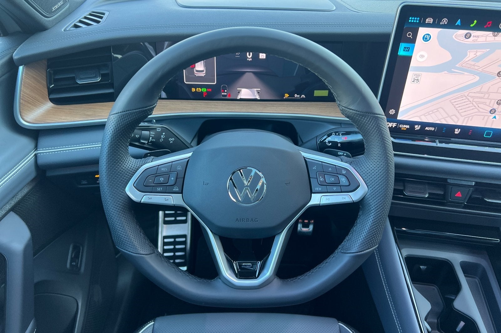 2026 Volkswagen Tiguan 2.0T SEL R-Line