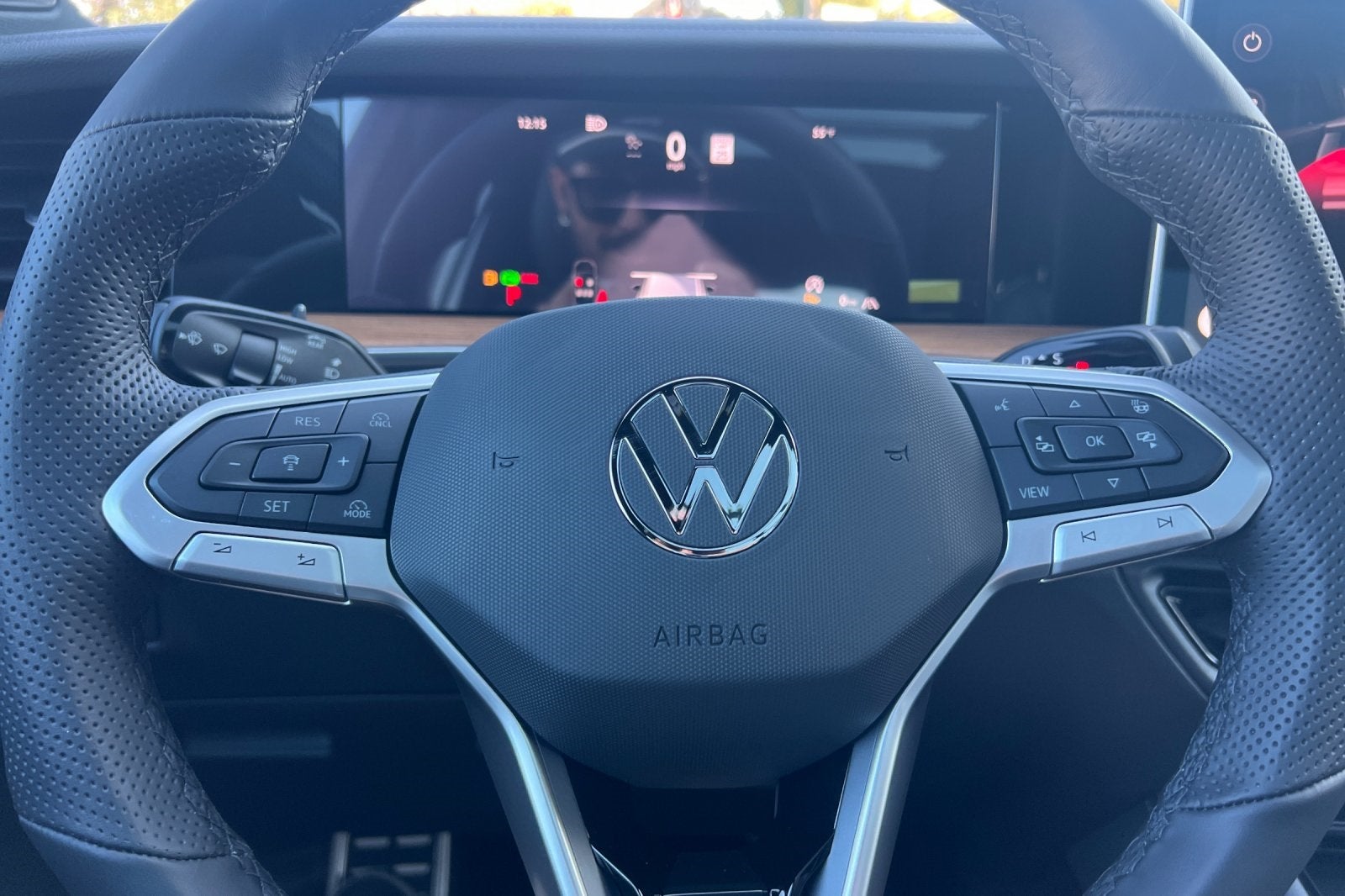 2026 Volkswagen Tiguan 2.0T SEL R-Line