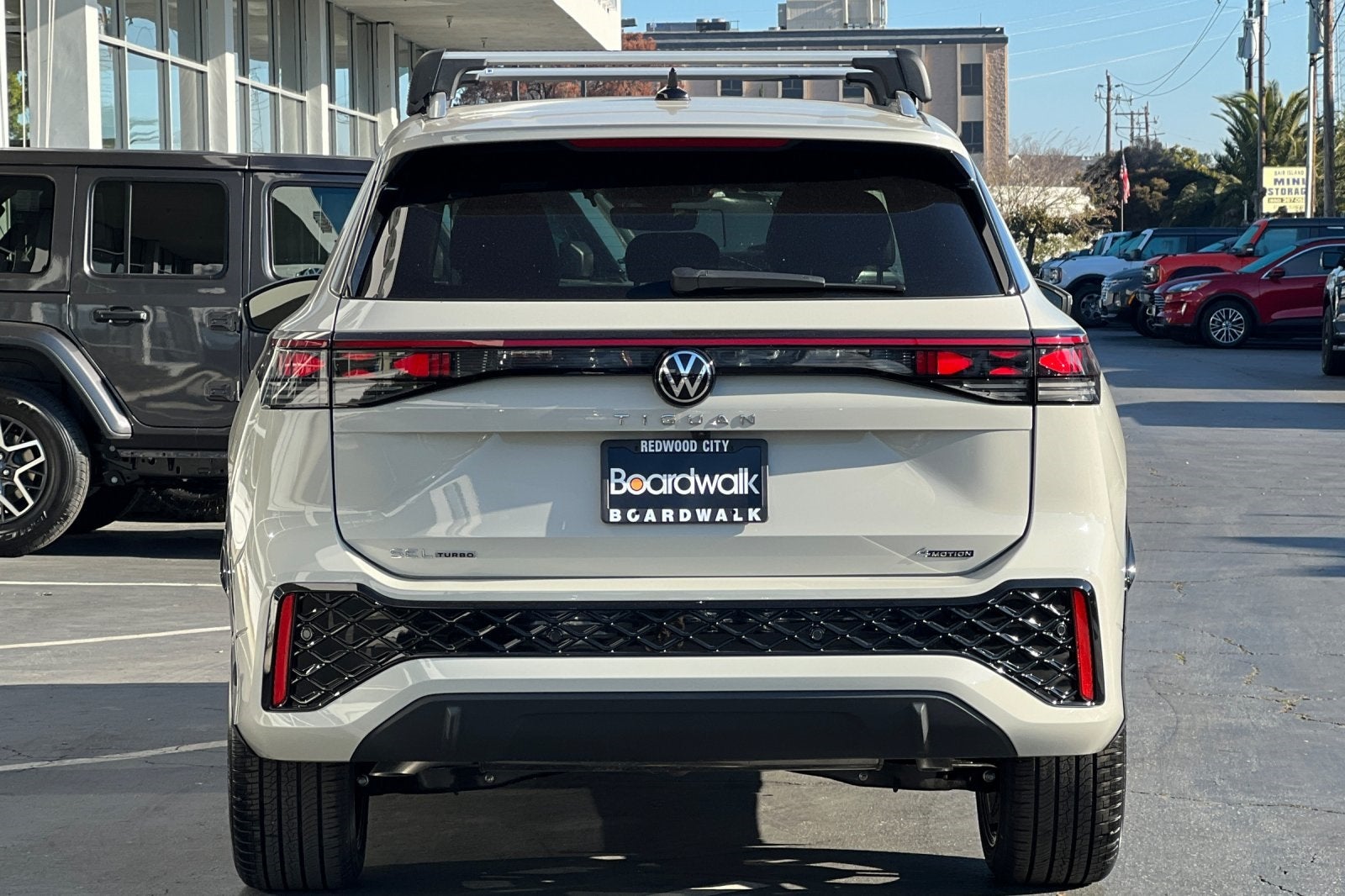 2026 Volkswagen Tiguan 2.0T SEL R-Line