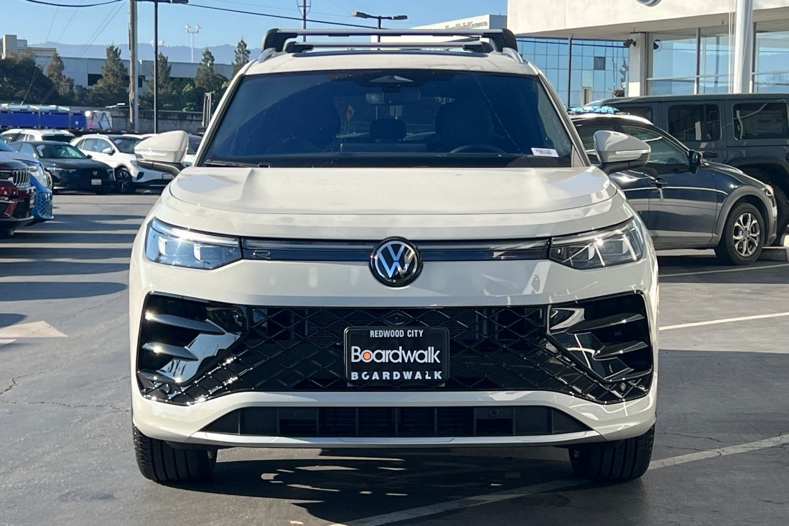 2026 Volkswagen Tiguan 2.0T SEL R-Line