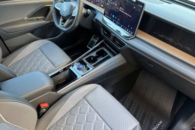 2026 Volkswagen Tiguan 2.0T SEL R-Line