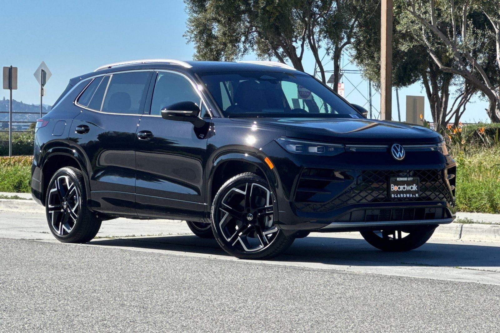 2026 Volkswagen Tiguan 2.0T SEL R-Line