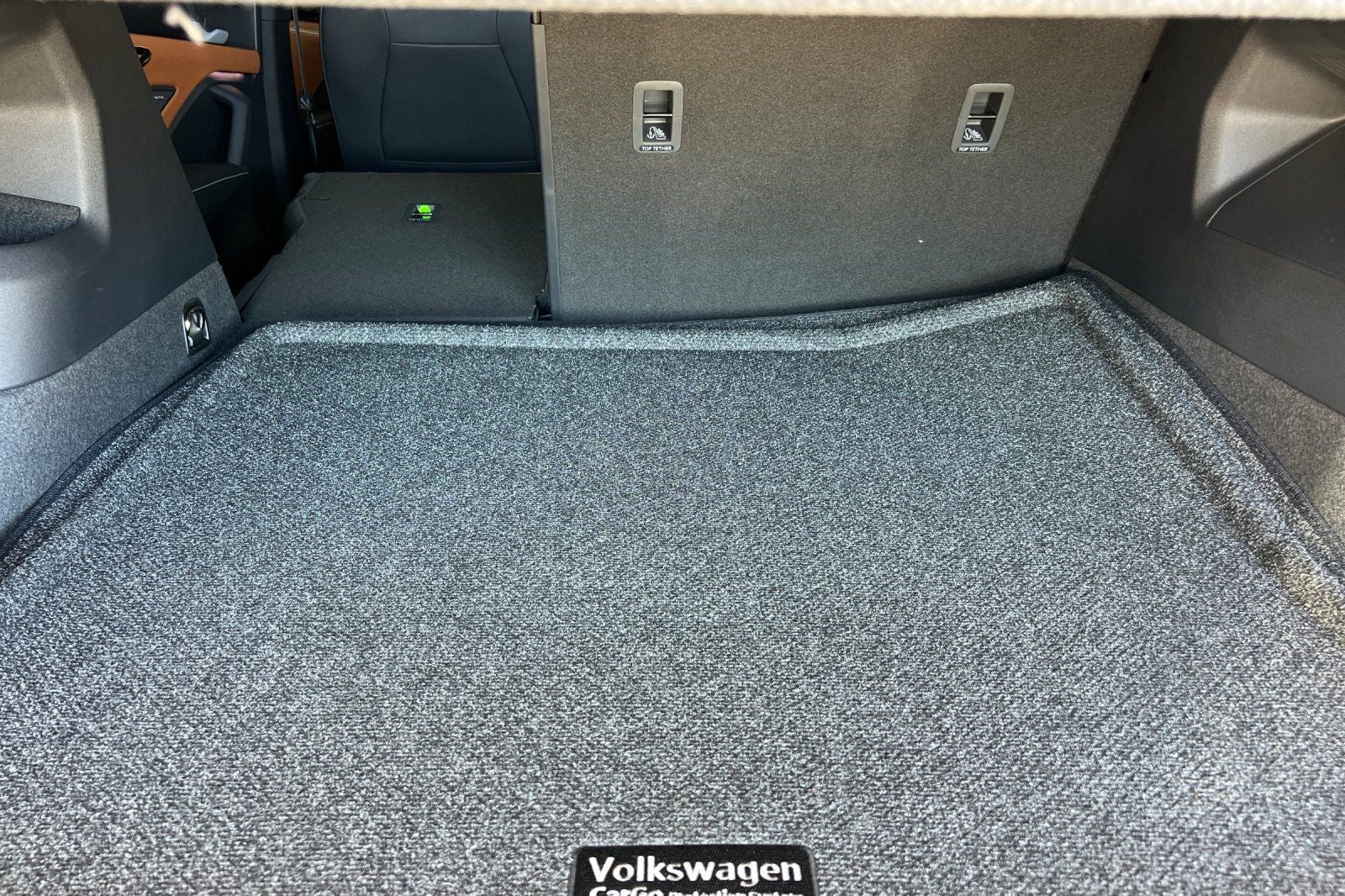 2026 Volkswagen Tiguan 2.0T SEL R-Line