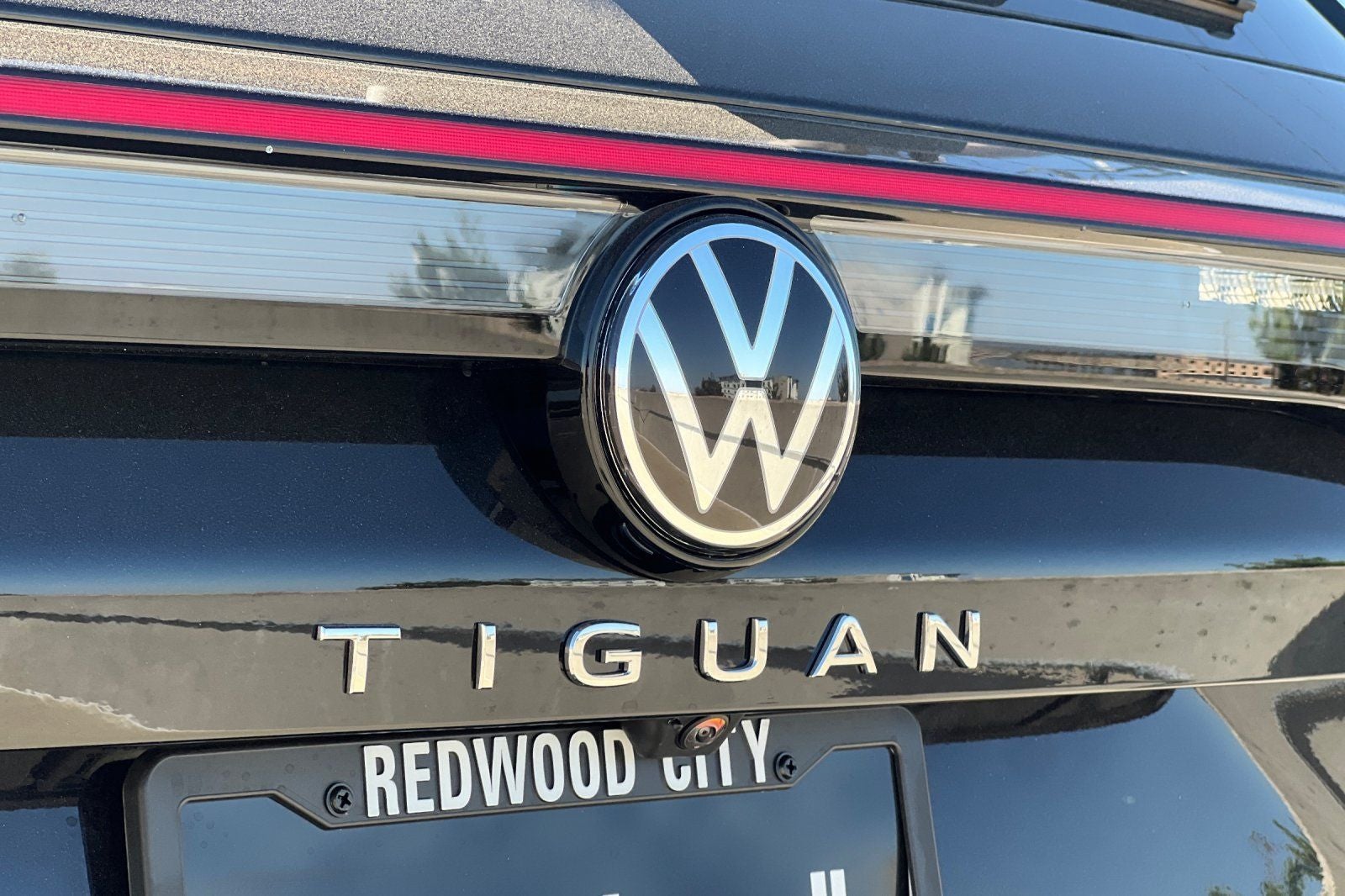 2026 Volkswagen Tiguan 2.0T SEL R-Line