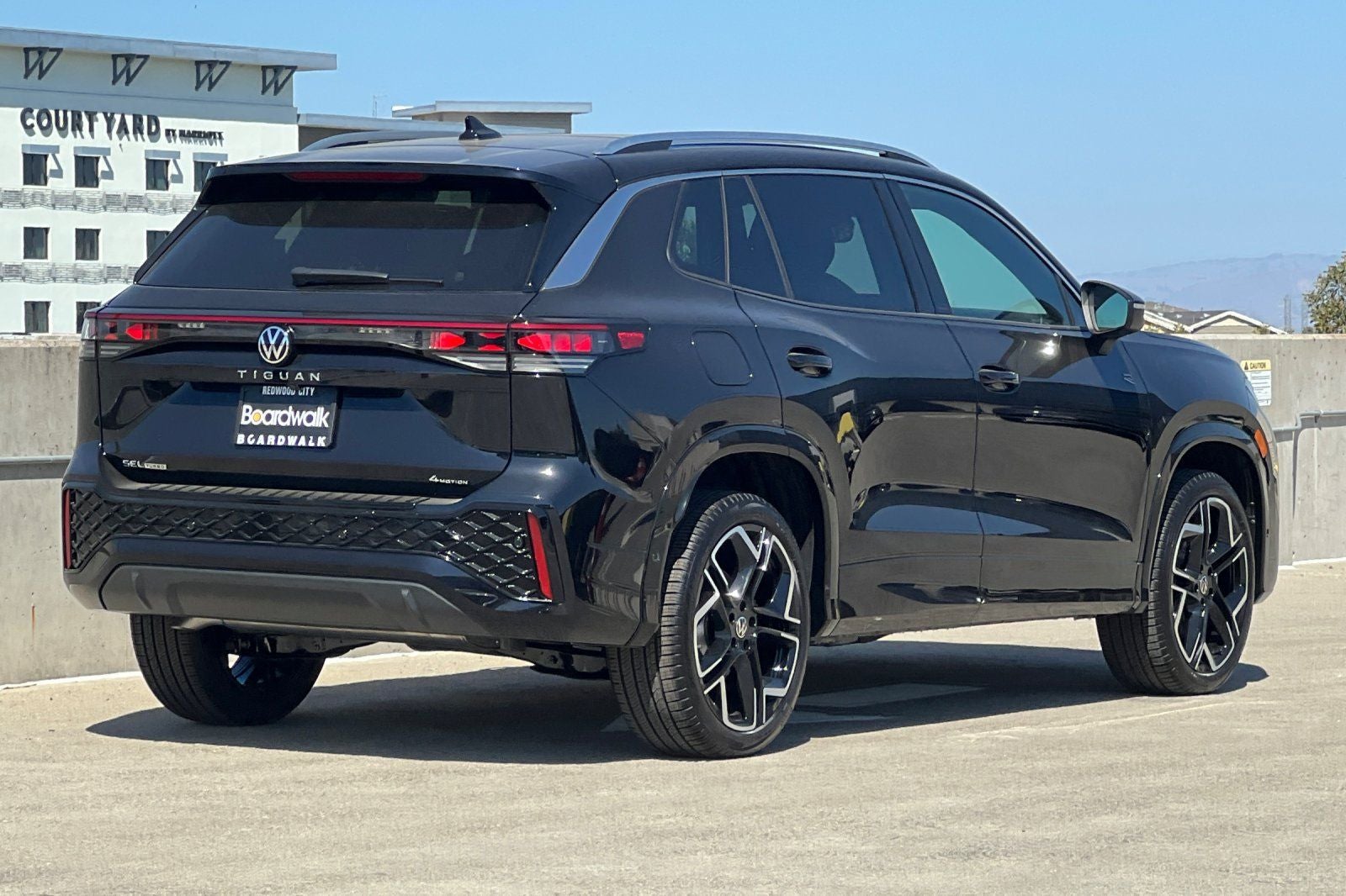 2026 Volkswagen Tiguan 2.0T SEL R-Line