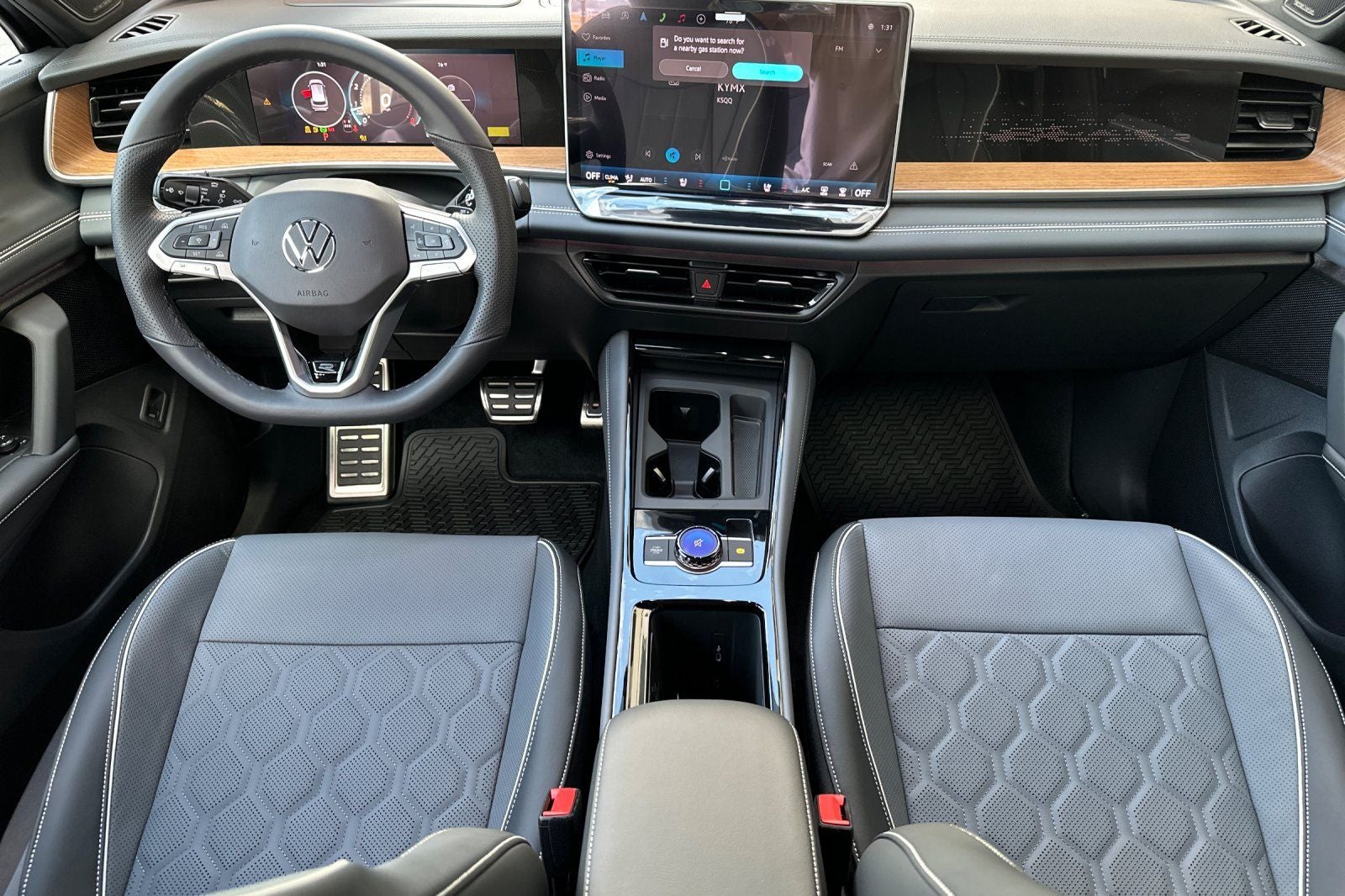 2026 Volkswagen Tiguan 2.0T SEL R-Line Turbo