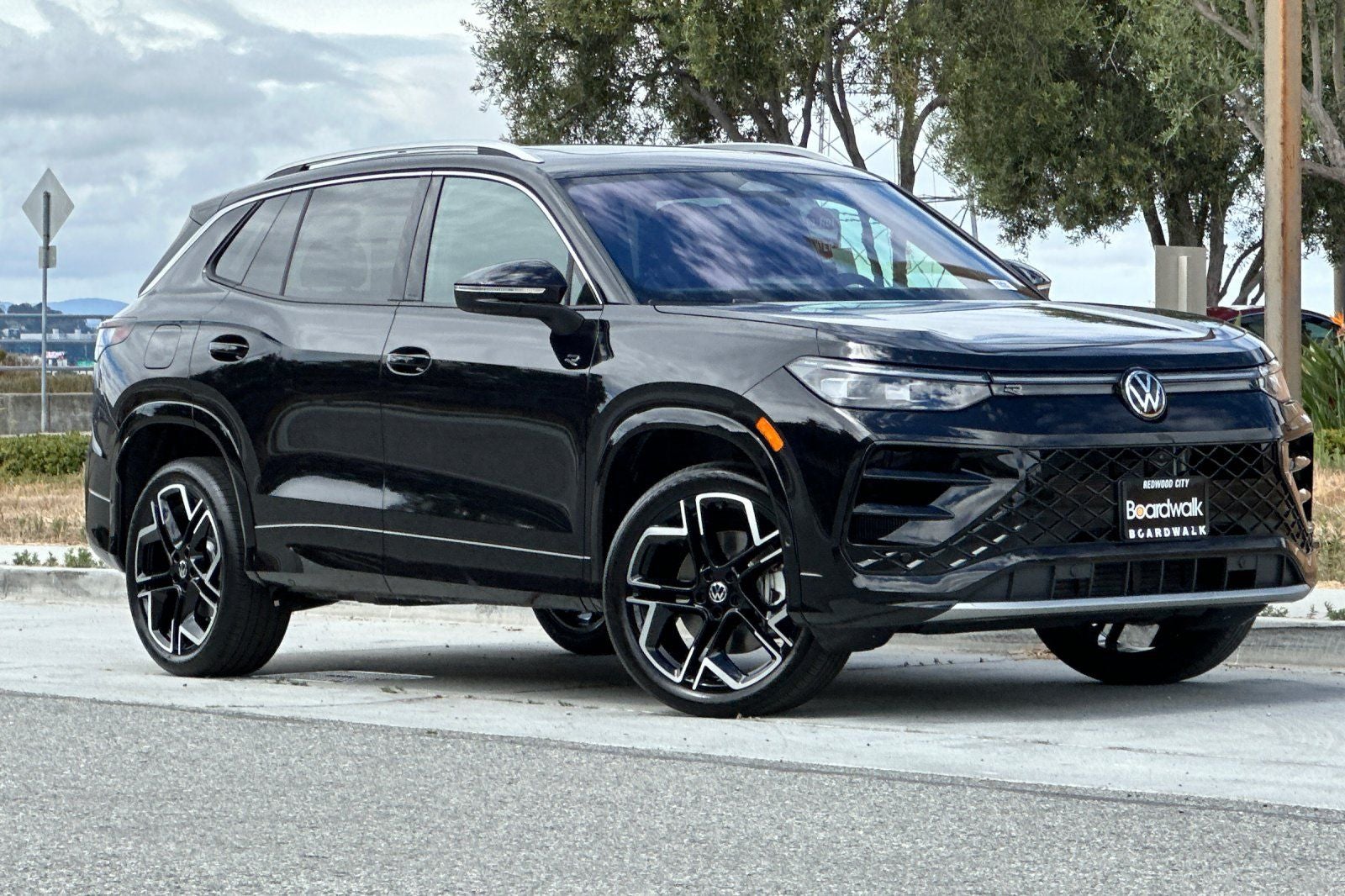 2026 Volkswagen Tiguan 2.0T SEL R-Line Turbo