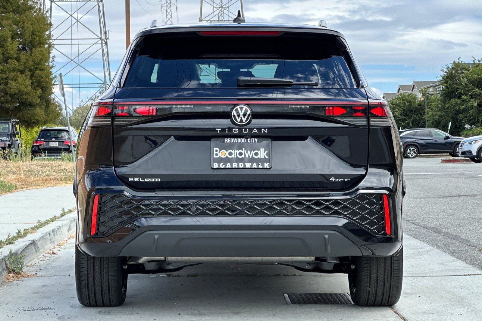 2026 Volkswagen Tiguan 2.0T SEL R-Line Turbo