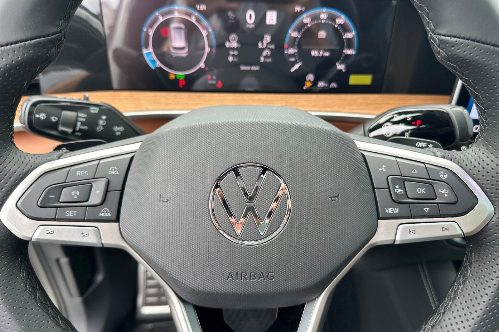 2026 Volkswagen Tiguan 2.0T SEL R-Line Turbo