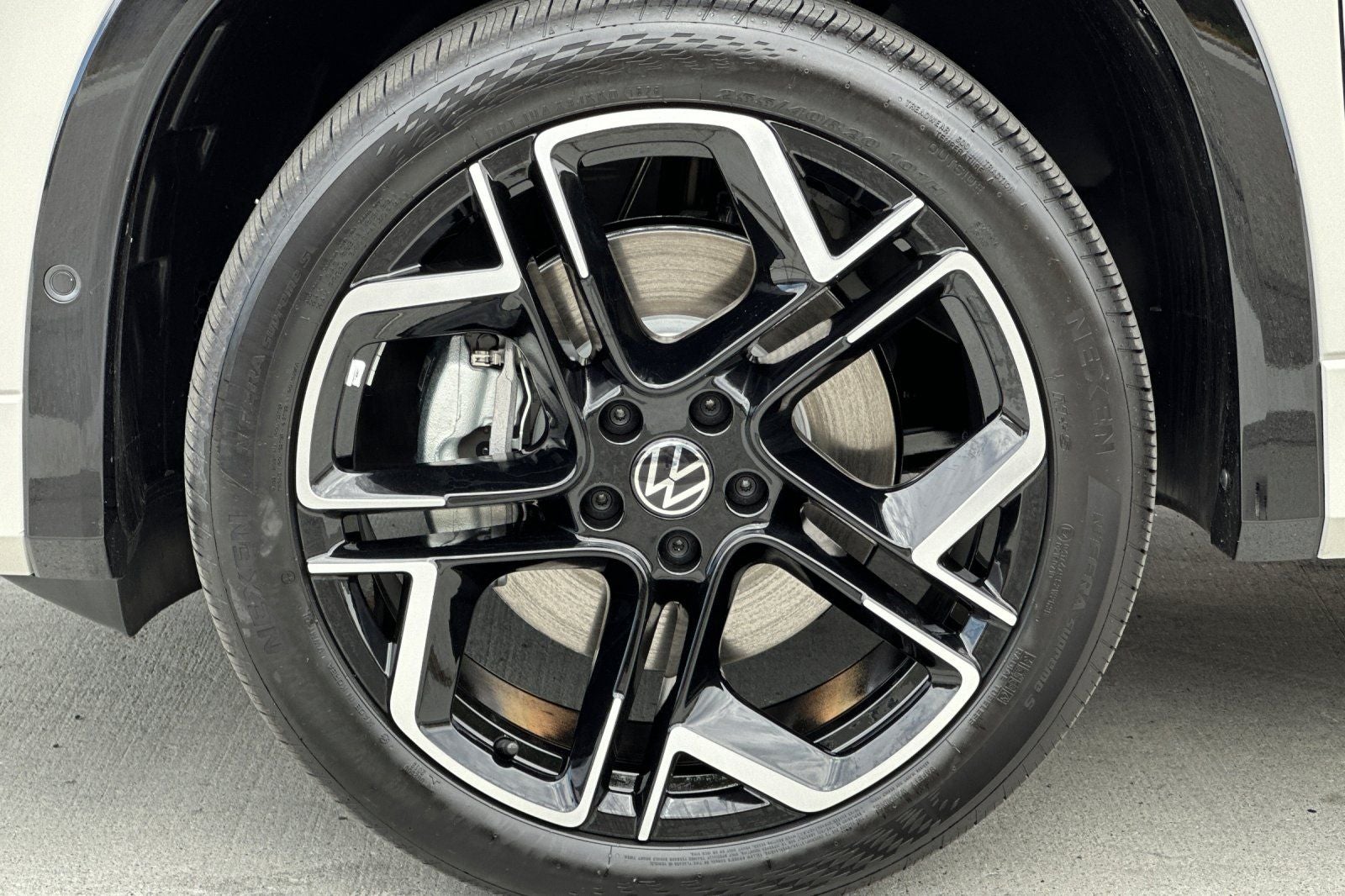 2026 Volkswagen Tiguan 2.0T SEL R-Line Turbo