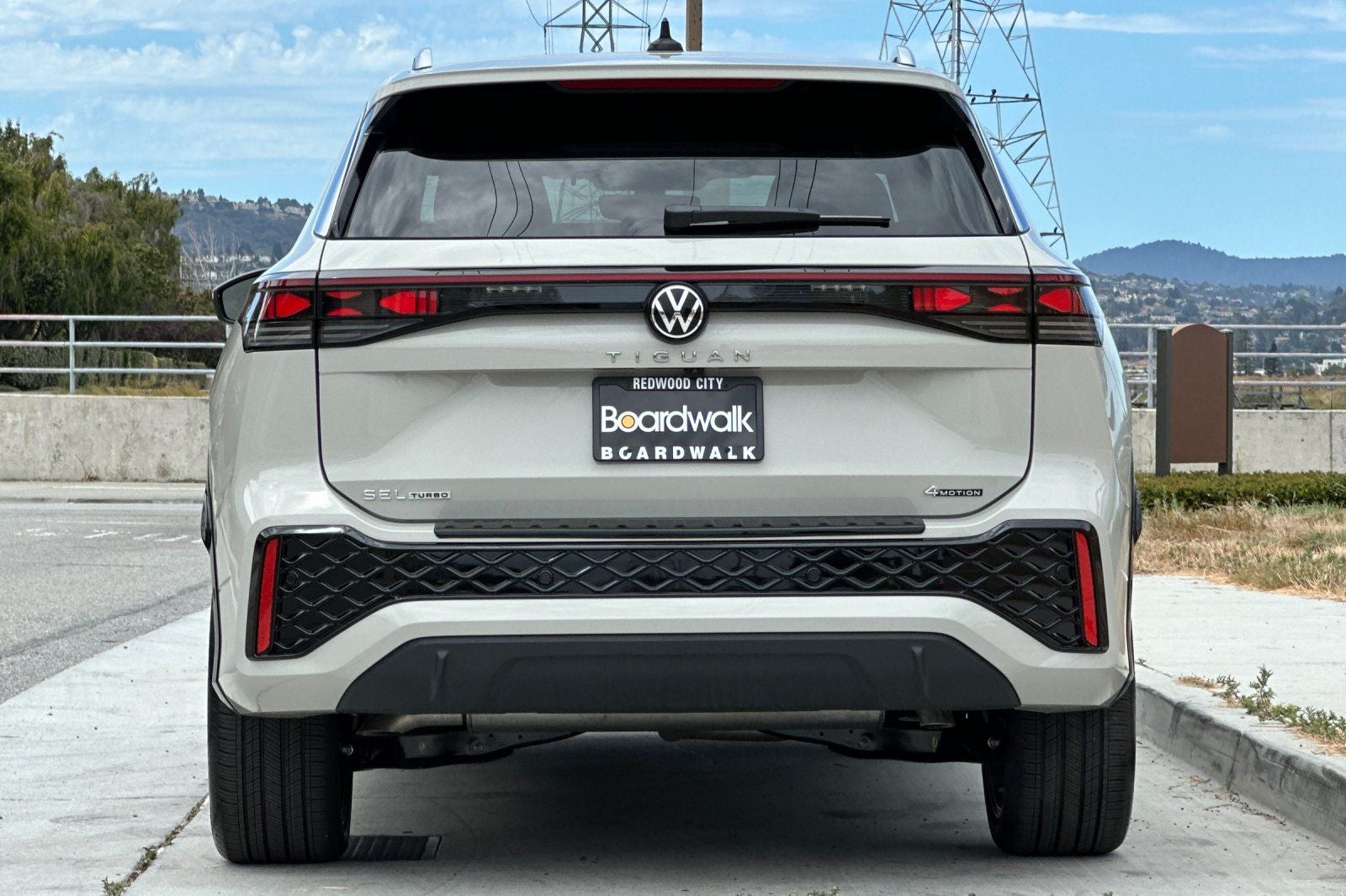 2026 Volkswagen Tiguan 2.0T SEL R-Line Turbo