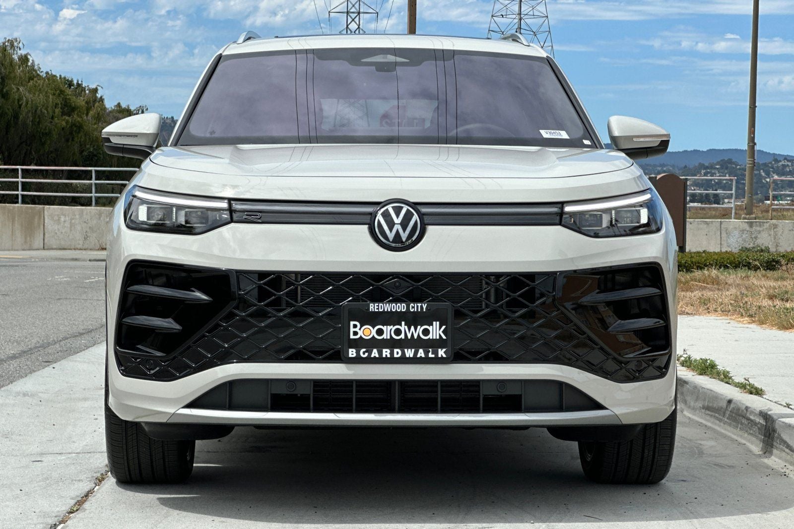 2026 Volkswagen Tiguan 2.0T SEL R-Line Turbo