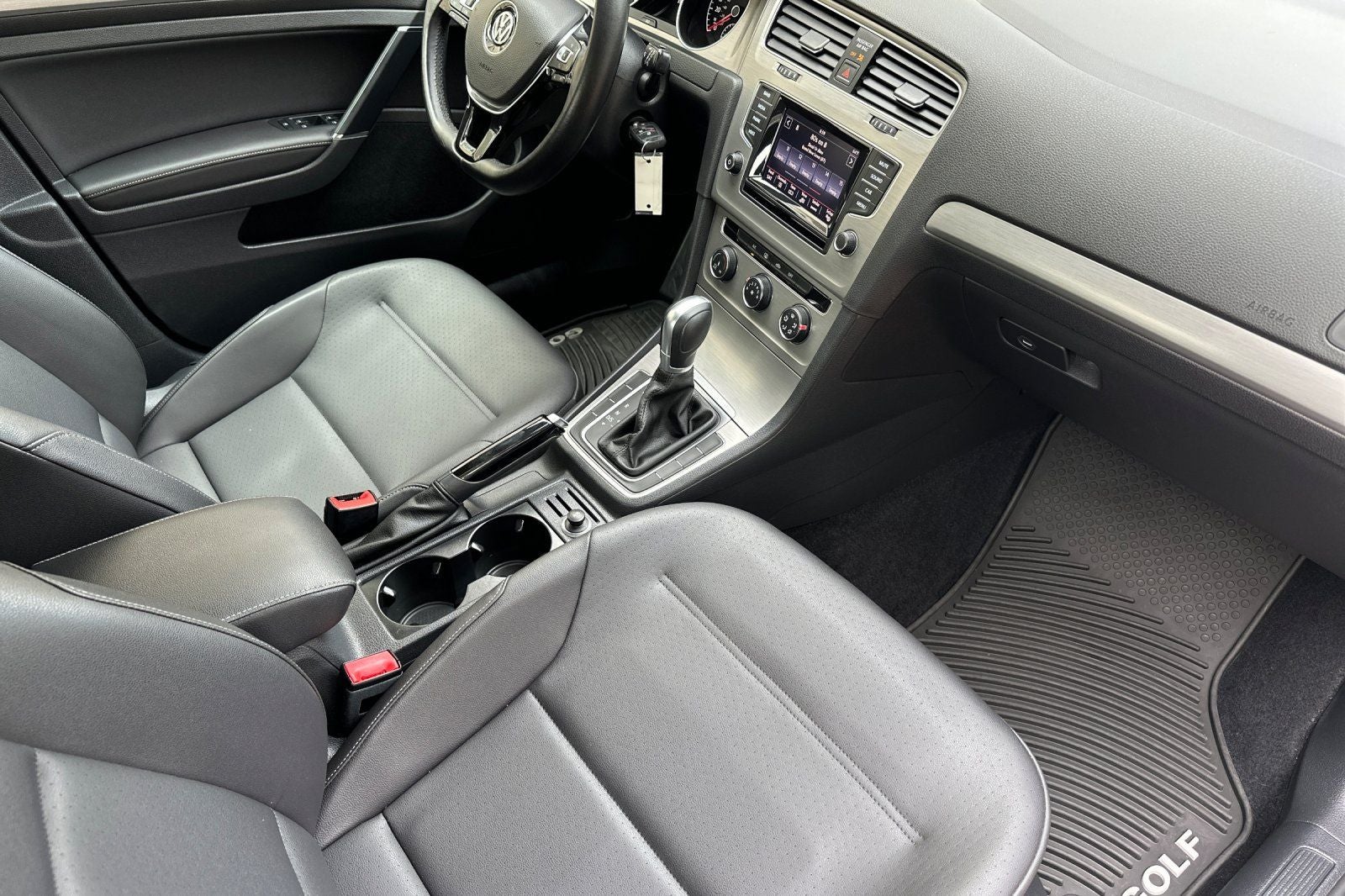 2015 Volkswagen Golf TSI S 4-Door