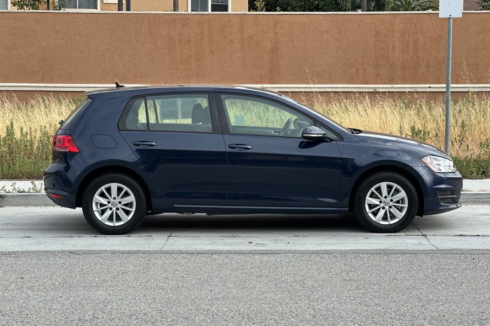 2015 Volkswagen Golf TSI S 4-Door