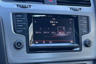 2015 Volkswagen Golf SportWagen Base