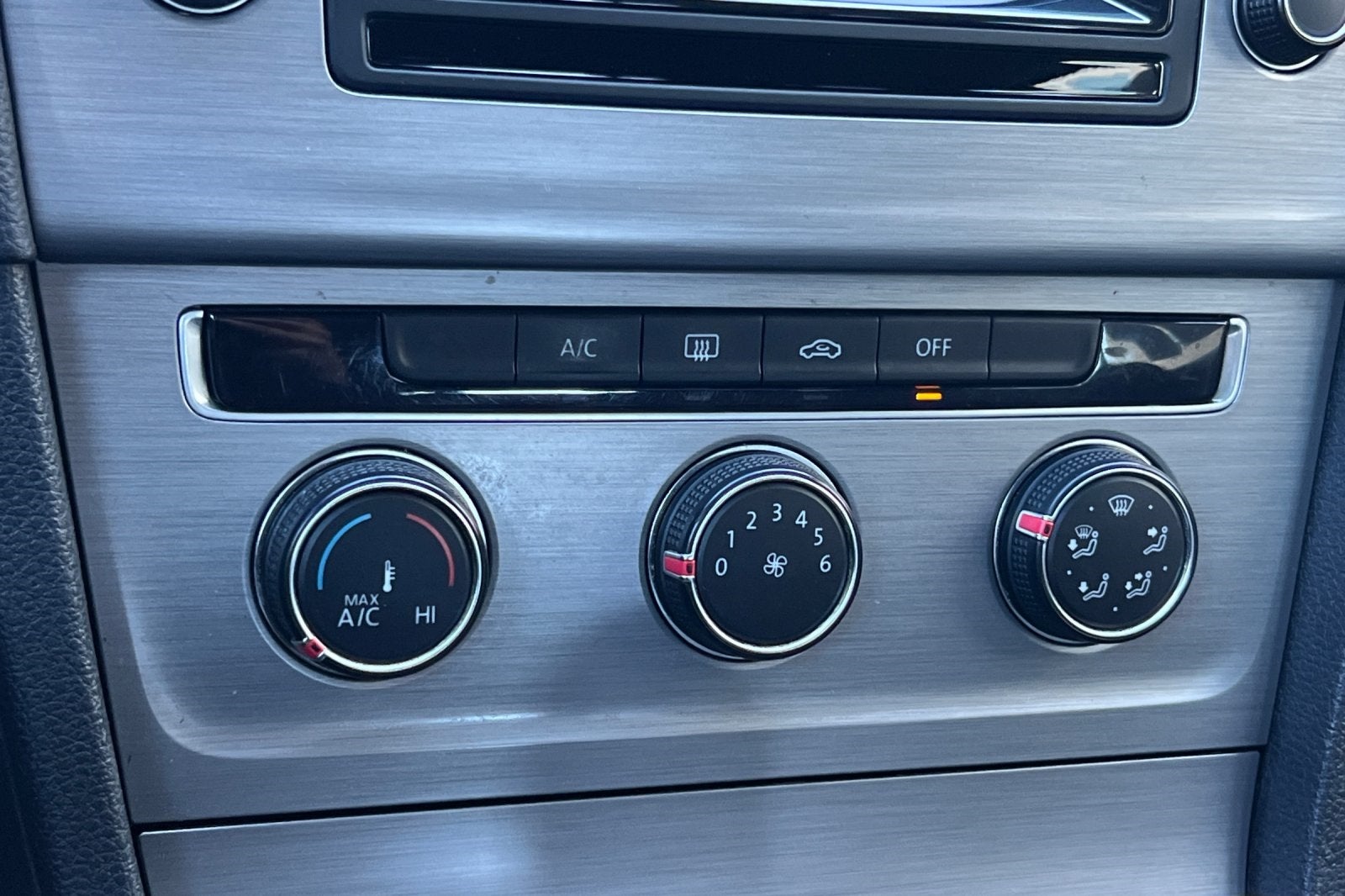 2015 Volkswagen Golf SportWagen Base