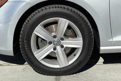 2015 Volkswagen Golf SportWagen Base