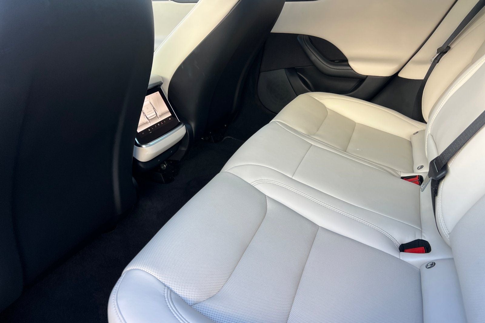 2022 Tesla Model S Base