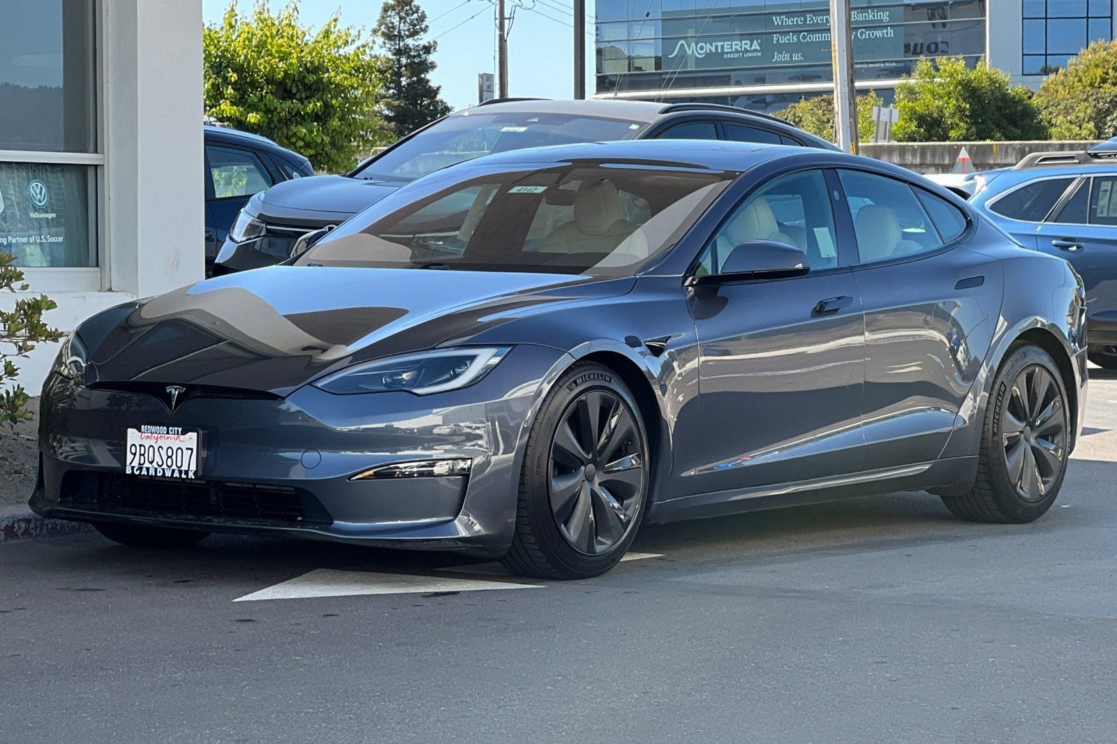 2022 Tesla Model S Base