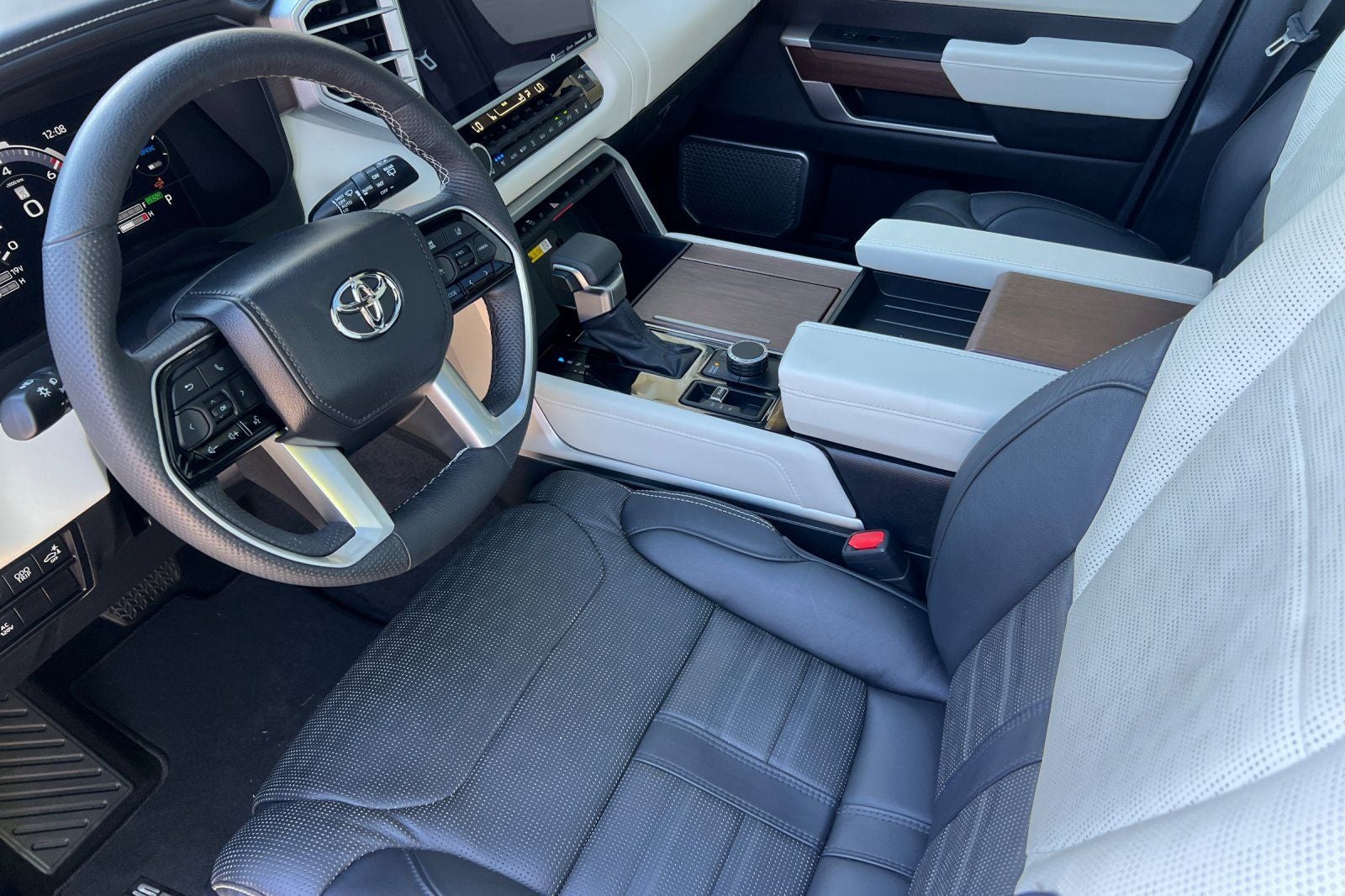 2023 Toyota Sequoia Capstone