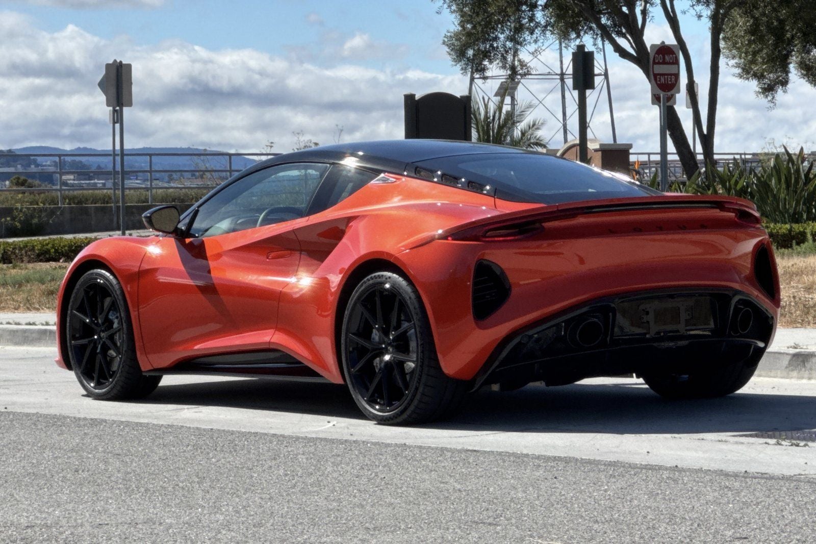 2025 Lotus Emira V6