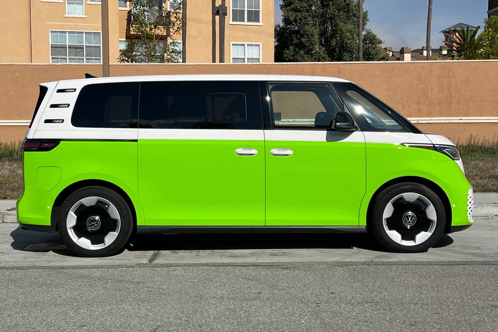 2025 Volkswagen ID. Buzz Pro S