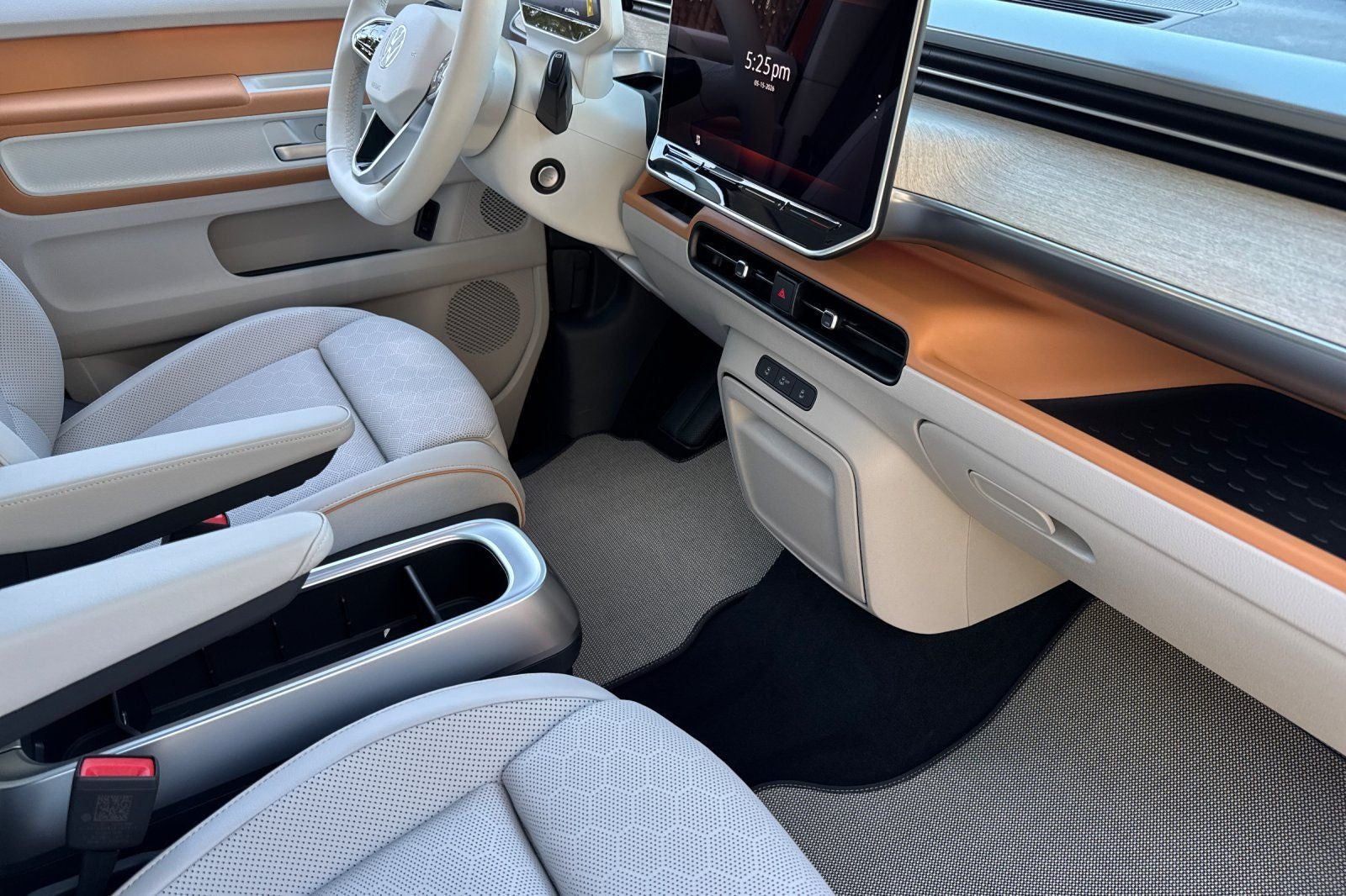 2025 Volkswagen ID. Buzz Pro S Plus