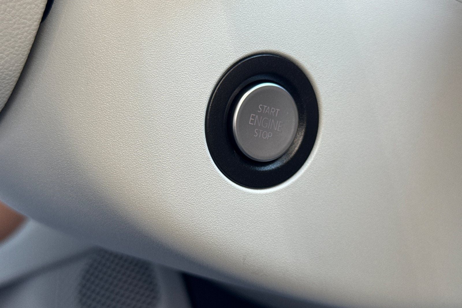 2025 Volkswagen ID. Buzz Pro S Plus
