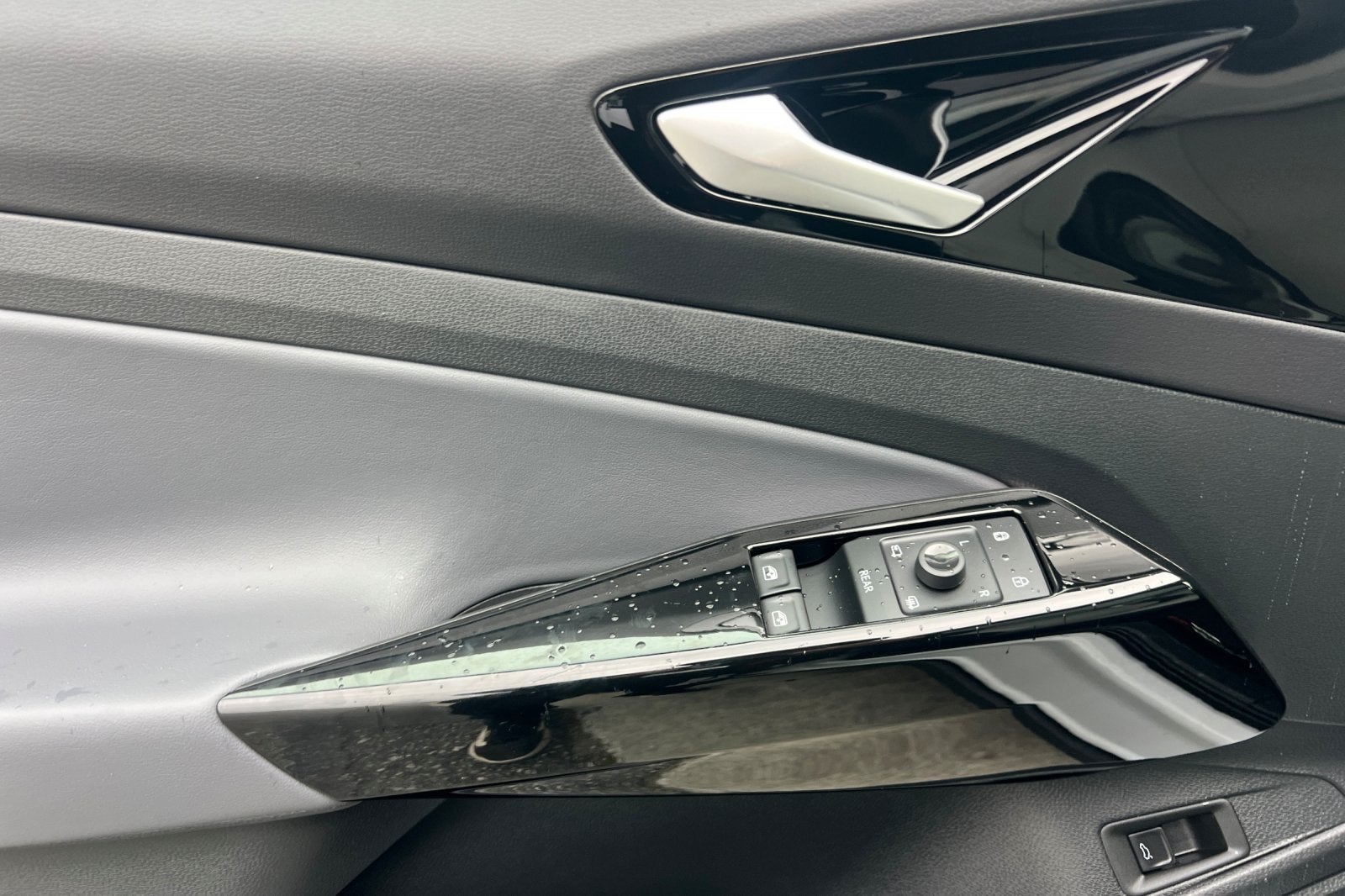 2022 Volkswagen ID.4 Pro S