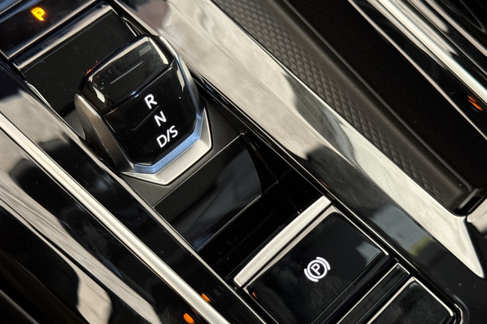 2026 Volkswagen Golf GTI 2.0T SE