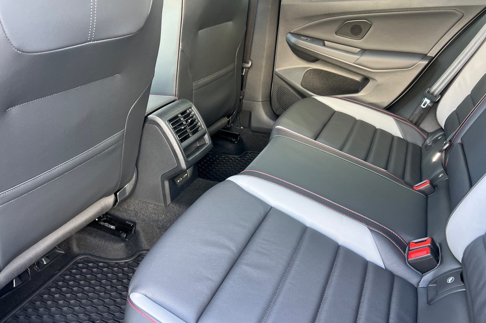 2026 Volkswagen Golf GTI 2.0T SE