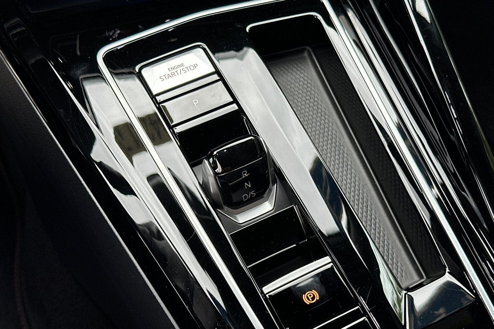 2024 Volkswagen Golf GTI 2.0T S