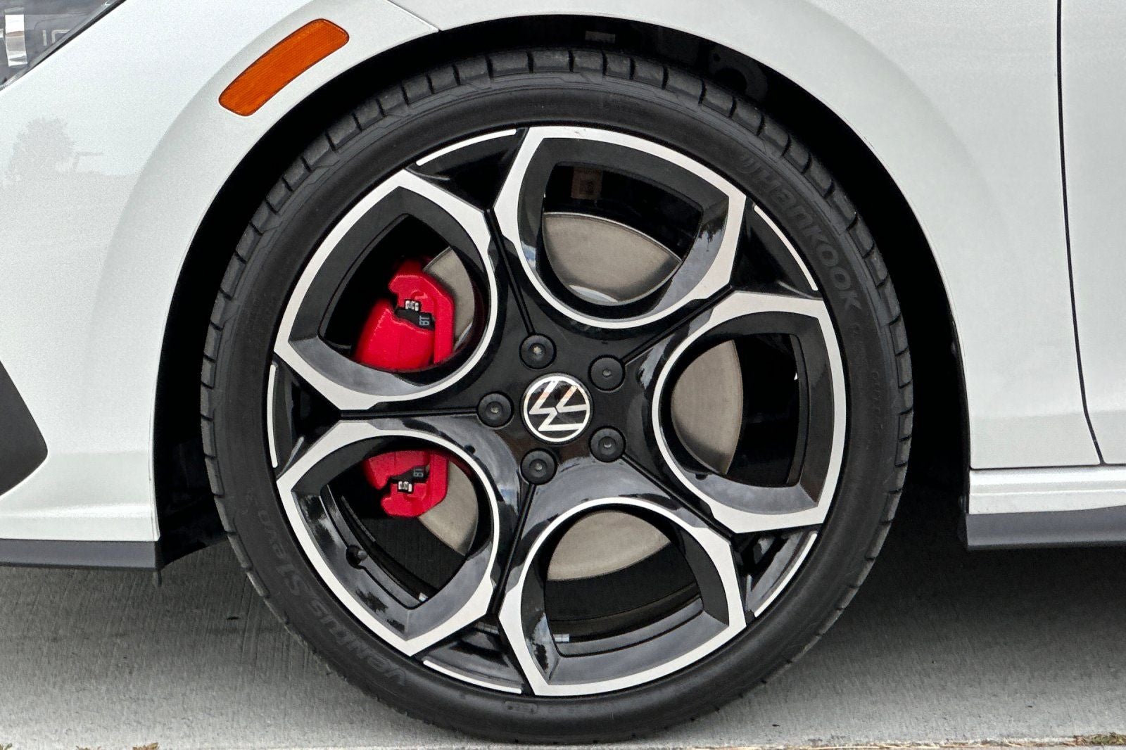 2024 Volkswagen Golf GTI 2.0T S