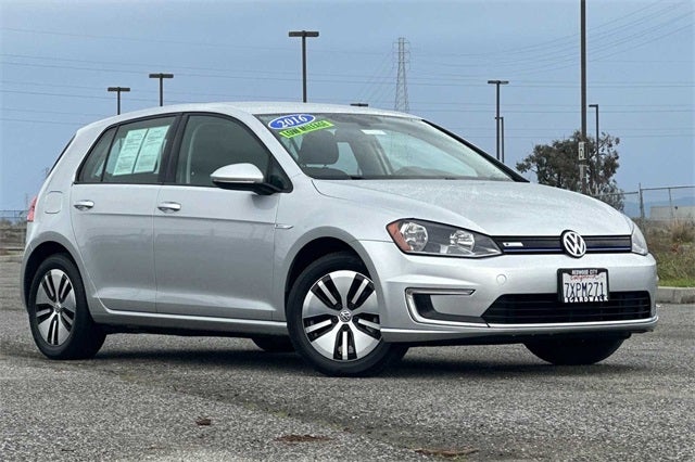 Used 2016 Volkswagen e-Golf e-Golf SE with VIN WVWKP7AU9GW915502 for sale in Redwood City, CA