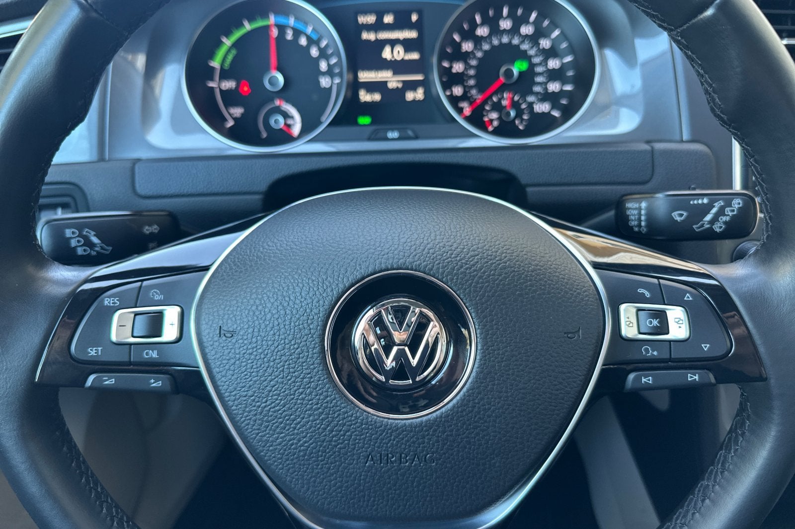 2016 Volkswagen e-Golf SEL Premium