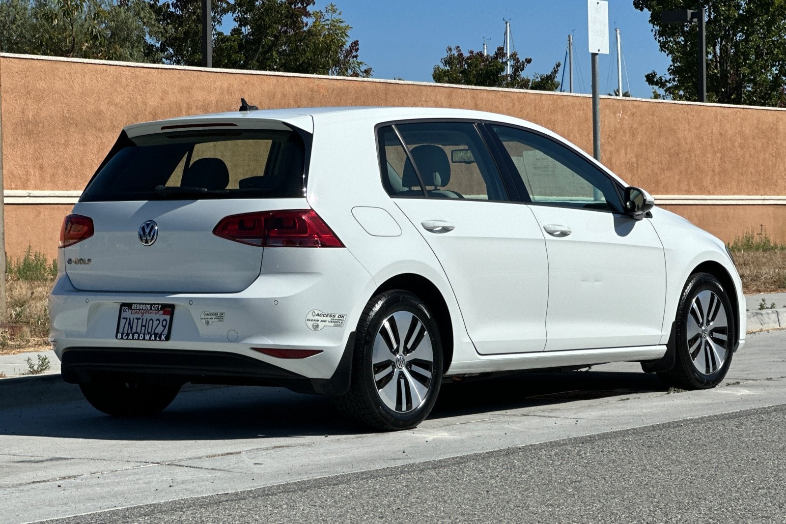 2016 Volkswagen e-Golf SEL Premium