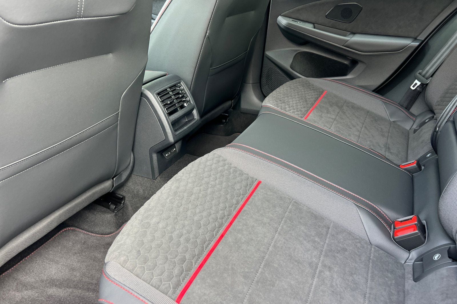 2026 Volkswagen Golf GTI 2.0T SE