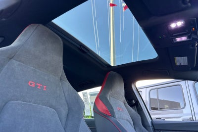 2026 Volkswagen Golf GTI 2.0T SE
