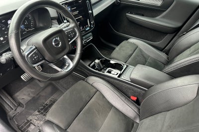 2021 Volvo XC40 R-Design