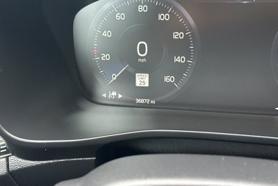 2021 Volvo XC40 R-Design