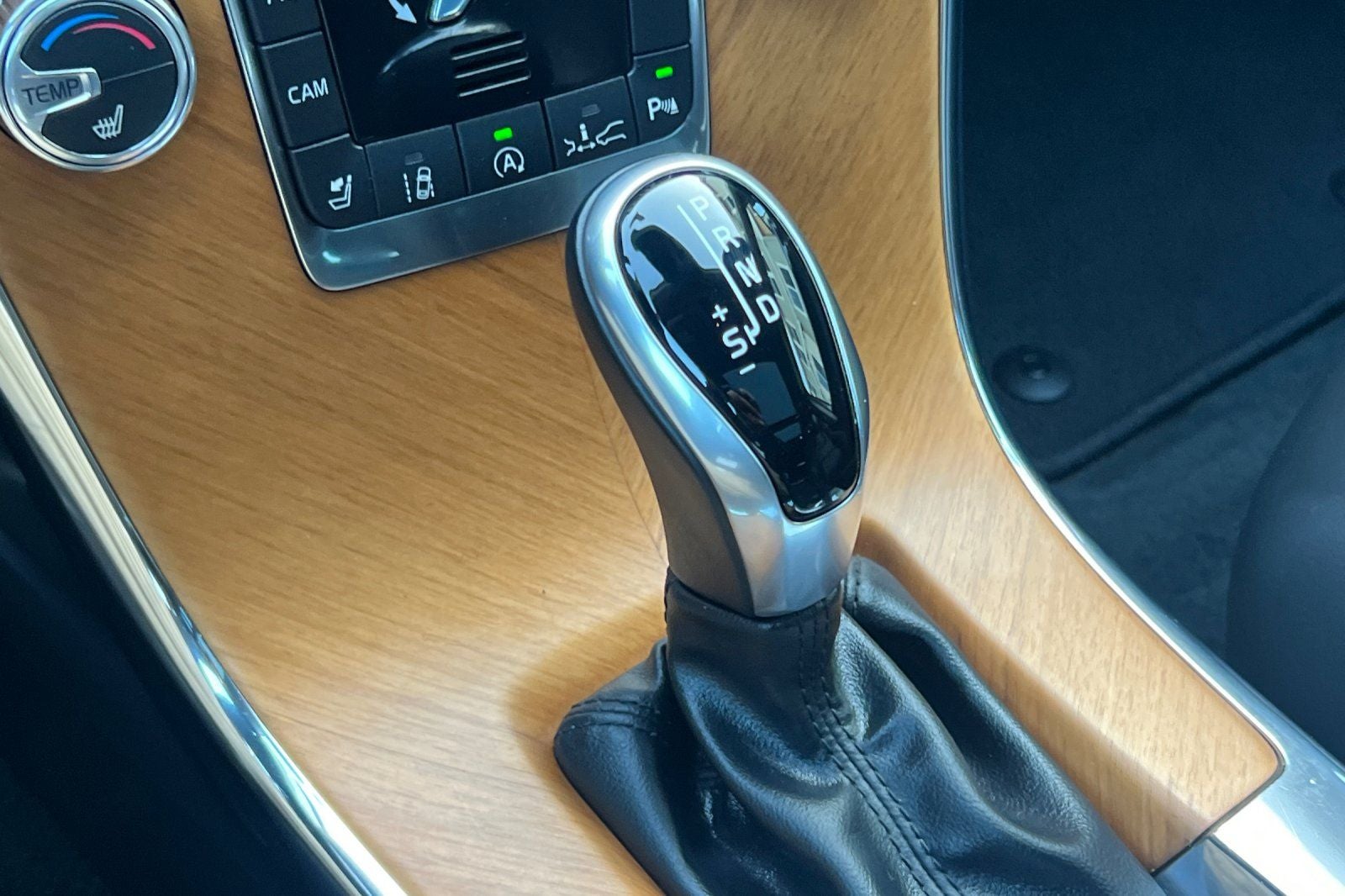 2017 Volvo XC60 T5 Inscription